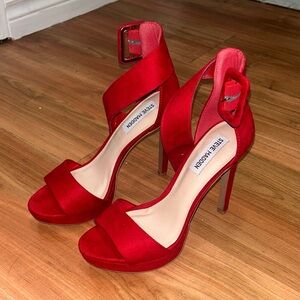 STEVE MADDEN SUEDE RED HEELS SIZE 7.5